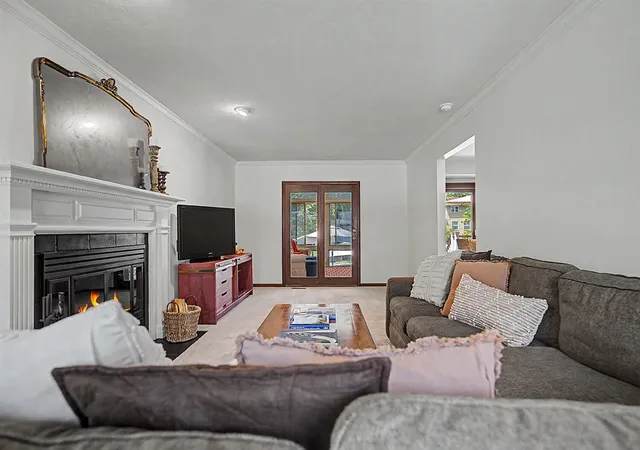 Homes for sale in Grand Rapids, MI | 2274 Stowevalley Dr, Grand Rapids, MI 49508 | MLS# 70543890