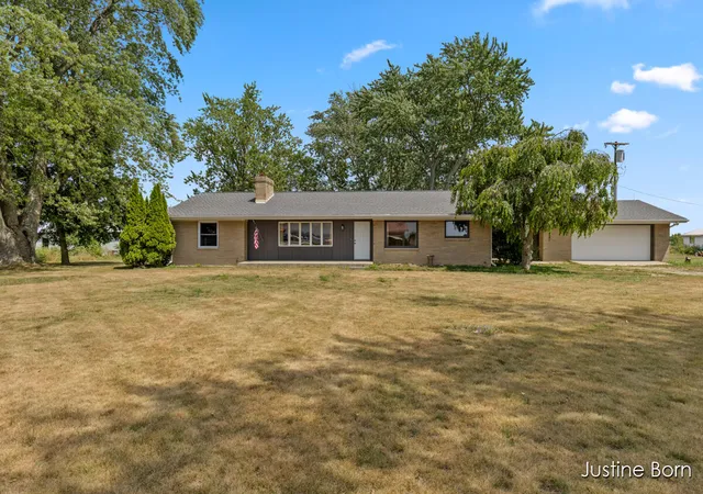 Homes for sale in Grant, MI | 12536 Mason Dr, Grant, MI 49327 | MLS# 70484598