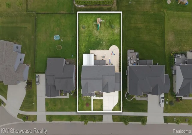 Photo 16 of Sale Pending at 4222 Ascott Ln, Walled Lake, MI 48390 | MLS# 61021815 | Listing updated on 2026-08-17