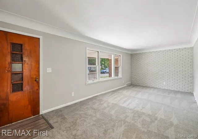 Photo 5 of Single family home for sale at 29309 Milton Ave, Madison Heights, MI 48071 2514 | MLS# 61024814 | Listing updated on 2026-08-29