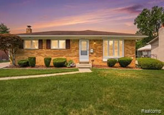 Homes for sale in Sterling Heights, MI | 37717 Badger Dr, Sterling Heights, MI 48312 | MLS# 61010069