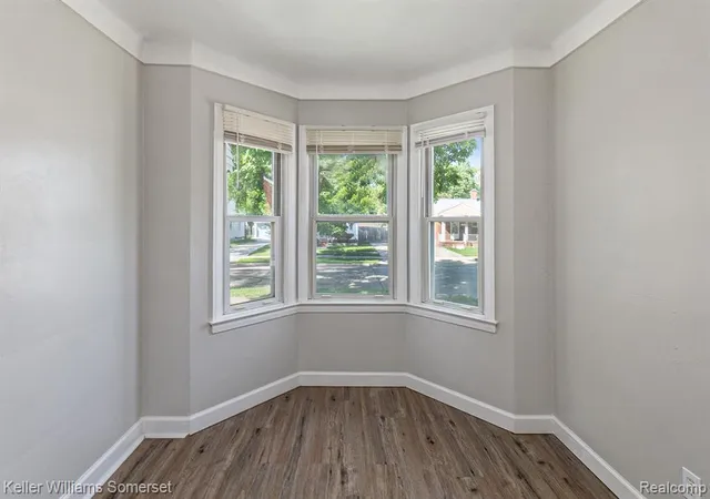 5th image of 19446 Washtenaw St, Harper Woods, MI 48225 | MLS# 60969519