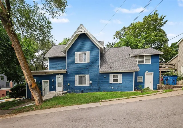 Photo 1 of Sale Pending at 1340 Plainfield Ave, Grand Rapids, MI 49505 | MLS# 70553366 | Listing updated on 2026-09-15