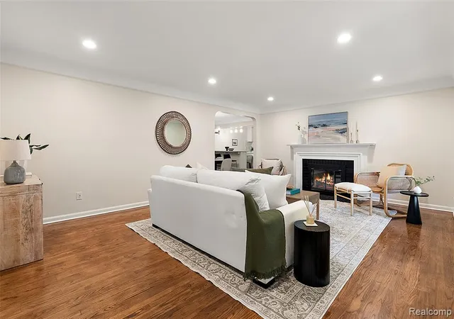 Homes for sale in Grosse Pointe Woods, MI | 21235 River Rd, Grosse Pointe Woods, MI 48236 | MLS# 61005850