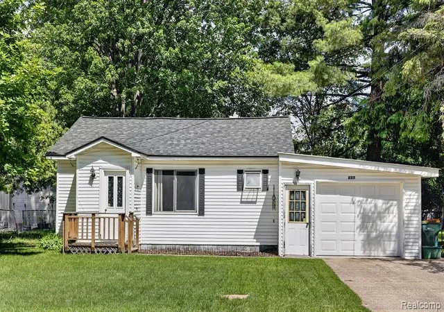 Homes for sale in Gladwin, MI | 706 N Ionia St, Gladwin, MI 48624 | MLS# 61006388