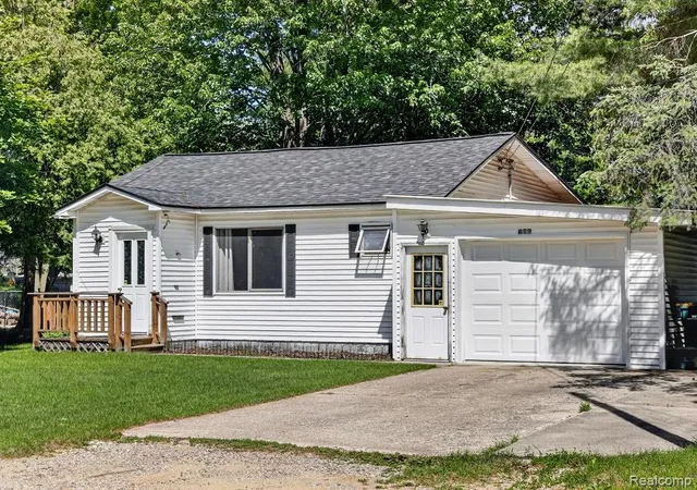 Homes for sale in Gladwin, MI | 706 N Ionia St, Gladwin, MI 48624 | MLS# 61006388