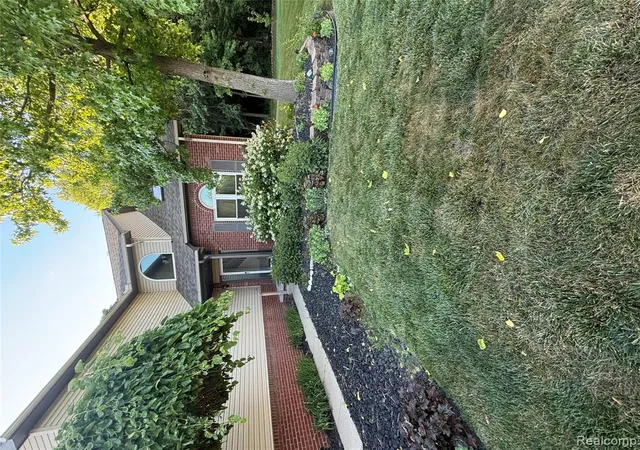 4th image of 44994 Sondra Dr, Van Buren Township, MI 48111 | MLS# 60939924