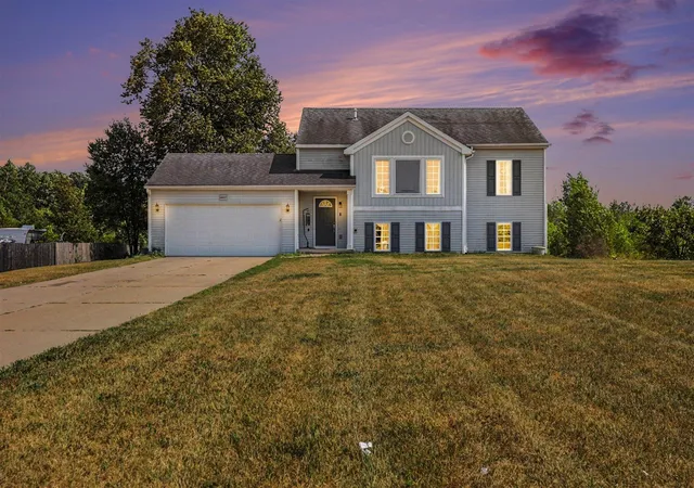2nd image of 14627 Ivorystone Dr, Cedar Springs, MI 49319 | MLS# 70549413