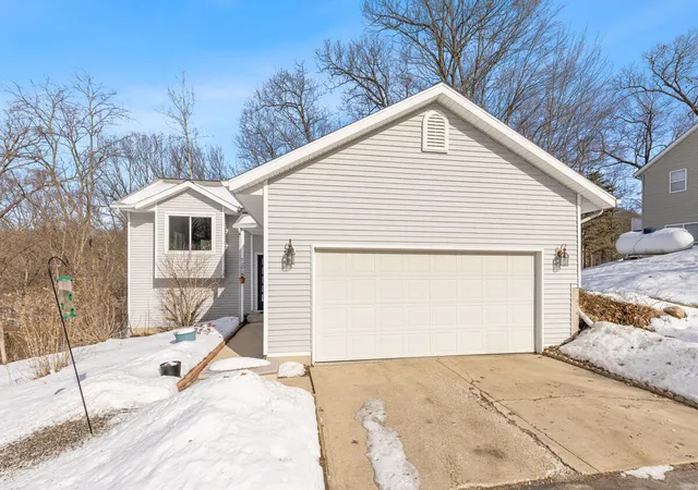 Homes for sale in Lowell, MI | 13875 Rolling Creek Dr, Lowell, MI 49331 | MLS# 70515000
