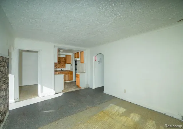 5th image of 10785 E Outer Dr, Detroit, MI 48224 | MLS# 60977084