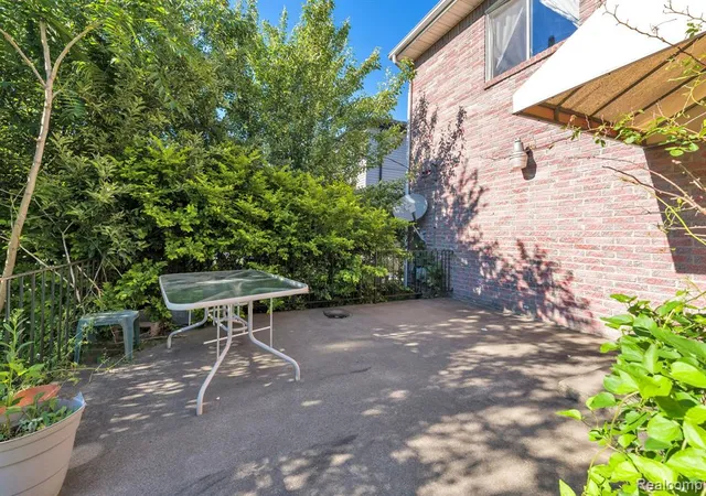 Photo 5 of Single family home for sale at 7511 Orchard Ave, Dearborn, MI 48126 | MLS# 61002477 | Listing updated on 2026-08-13