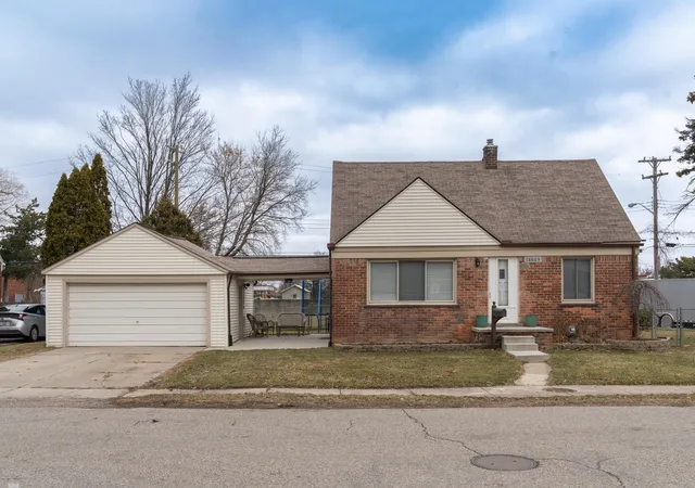 Homes for sale in Fraser, MI | 16605 Rosemary St, Fraser, MI 48026 | MLS# 50203599
