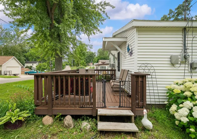 Homes for sale in Dowagiac, MI | 52653 Lakeview Dr, Dowagiac, MI 49047 | MLS# 70543314