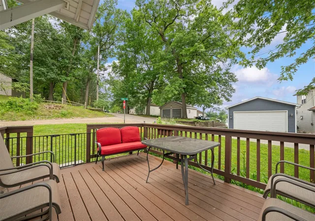 Homes for sale in Dowagiac, MI | 52653 Lakeview Dr, Dowagiac, MI 49047 | MLS# 70543314
