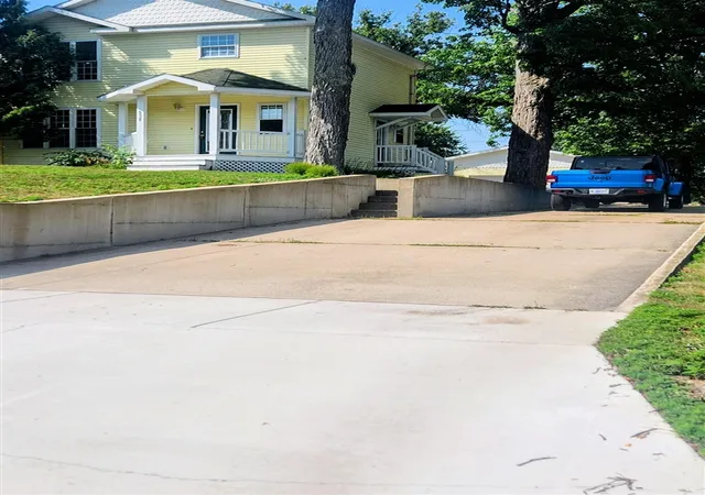 3rd image of 538 W Upton Ave, Reed City, MI 49677 | MLS# 70551089