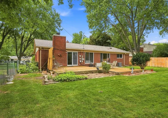 Photo 5 of Single family home for sale at 32460 Dunford St, Farmington Hills, MI 48334 | MLS# 70552627 | Listing updated on 2026-09-01