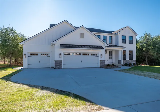 Photo 2 of Single family home for sale at 2685 Ashford Trl, Portage, MI 49024 | MLS# 70478779 | Listing updated on 2026-08-06