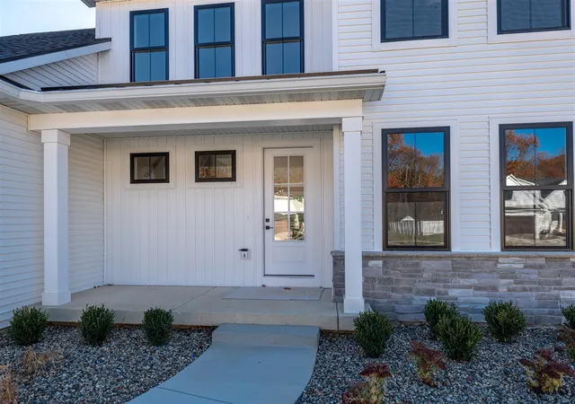 Photo 3 of Single family home for sale at 2685 Ashford Trl, Portage, MI 49024 | MLS# 70478779 | Listing updated on 2026-08-06