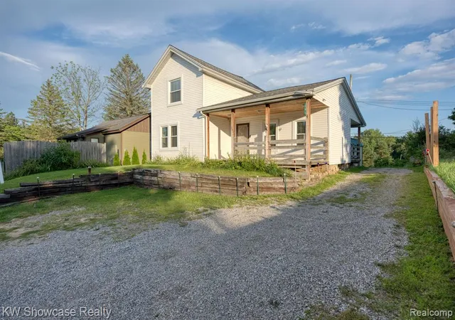 Photo 3 of Single family home for sale at 281 Broadway, Davisburg, MI 48350 | MLS# 61018008 | Listing updated on 2026-08-08