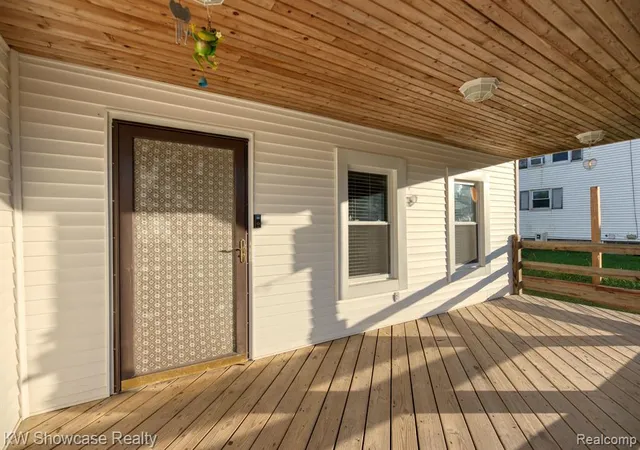 Photo 4 of Single family home for sale at 281 Broadway, Davisburg, MI 48350 | MLS# 61018008 | Listing updated on 2026-08-08