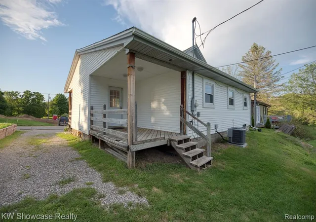 Photo 5 of Single family home for sale at 281 Broadway, Davisburg, MI 48350 | MLS# 61018008 | Listing updated on 2026-08-08
