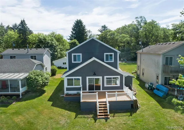 Photo 3 of Single family home for sale at 3515 Highland Blvd, Highland, MI 48356 1827 | MLS# 61003945 | Listing updated on 2026-09-03