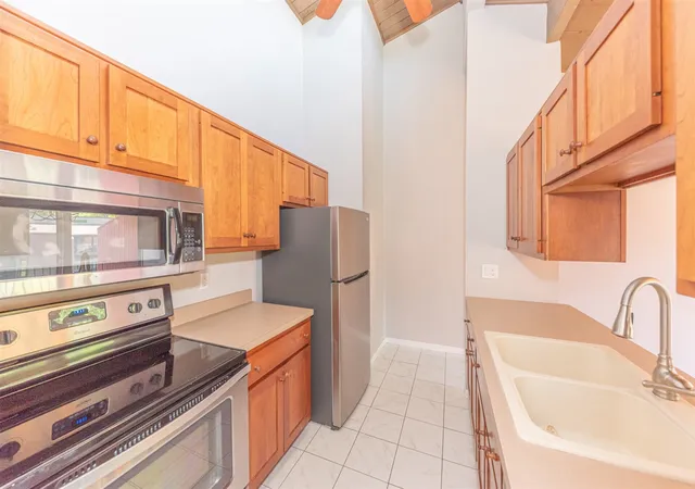 3rd image of 2405 Packard St, Ann Arbor, MI 48104