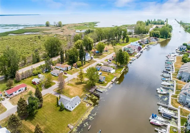 Homes for sale in Au Gres, MI | 1840 S Riverside Dr, Au Gres, MI 48703 | MLS# 60919580
