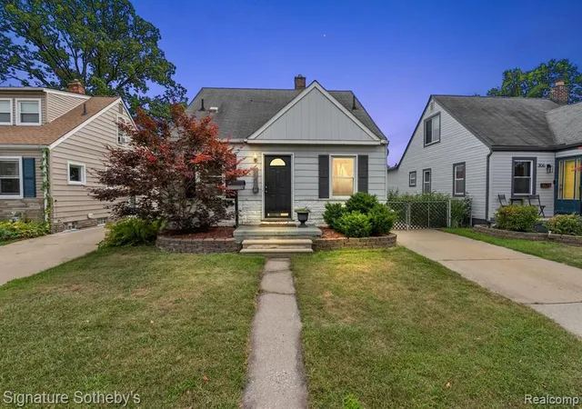 Photo 1 of Single family home for sale at 310 E 12 Mile Rd, Royal Oak, MI 48073 4117 | MLS# 61023974 | Listing updated on 2026-09-12