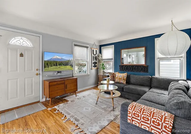 Photo 2 of Single family home for sale at 310 E 12 Mile Rd, Royal Oak, MI 48073 4117 | MLS# 61023974 | Listing updated on 2026-09-12