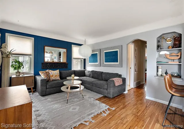 Photo 3 of Single family home for sale at 310 E 12 Mile Rd, Royal Oak, MI 48073 4117 | MLS# 61023974 | Listing updated on 2026-09-26