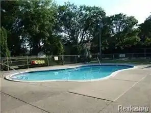 Listing Photo 3 - Condo for sale in 19830 W Twelve Mile Rd located at 19830 W Twelve Mile Rd, Southfield, MI 48076 - Unit #31