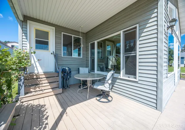 Photo 3 of Single family home for sale at 42720 Lakeshore Dr, Chassell, MI 49916 | MLS# 50217849 | Listing updated on 2026-09-08