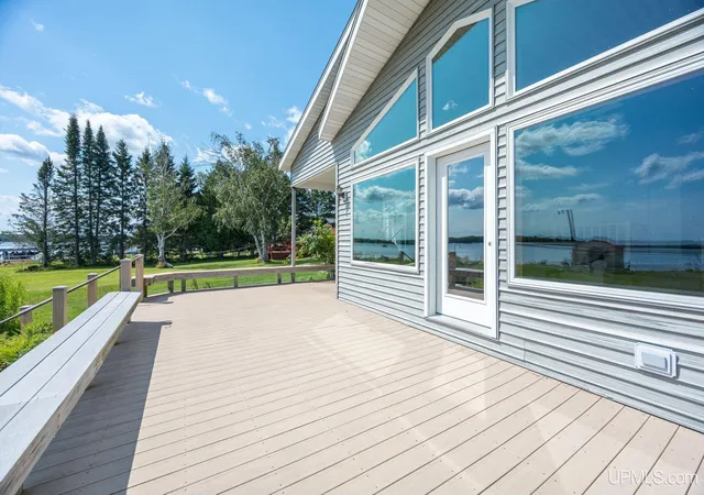 Photo 4 of Single family home for sale at 42720 Lakeshore Dr, Chassell, MI 49916 | MLS# 50217849 | Listing updated on 2026-09-08