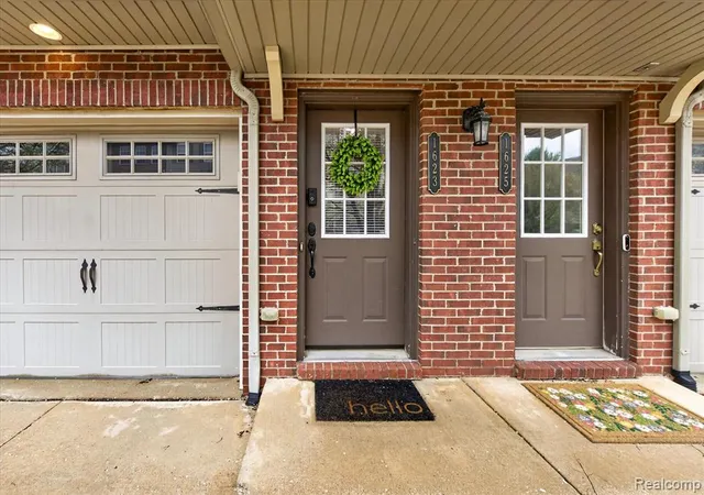 Homes for sale in Howell, MI | 1623 Red Hickory Ct, Howell, MI 48855 | MLS# 61008742