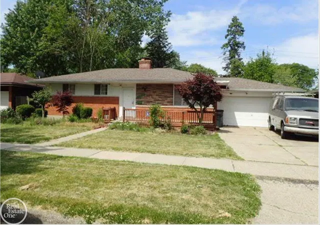 Homes for sale in Clinton Township, MI | 36269 Oakshire St, Clinton Township, MI 48035 | MLS# 50214698