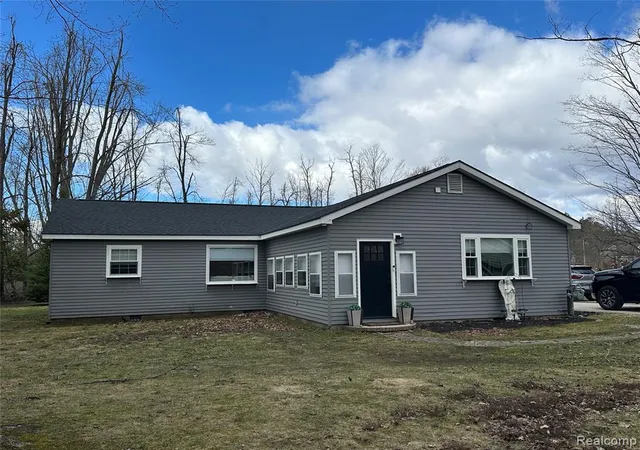Homes for sale in Alanson, MI | 7726 Lake St, Alanson, MI 49706 | MLS# 61008804