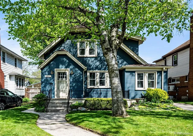 Homes for sale in Royal Oak, MI | 1037 Longfellow Ave, Royal Oak, MI 48067 | MLS# 60990091