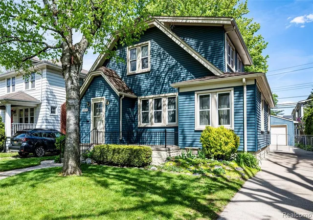 Homes for sale in Royal Oak, MI | 1037 Longfellow Ave, Royal Oak, MI 48067 | MLS# 60990091