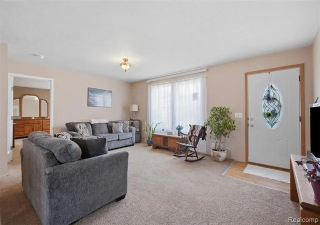 Photo 3 of Sale Pending at 11802 Stoneridge Ct, South Lyon, MI 48178 6662 | MLS# 61013081 | Listing updated on 2026-08-29