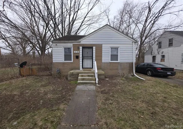 1st image of 18499 Pierson St, Detroit, MI 48219 2516 | MLS# 60980433