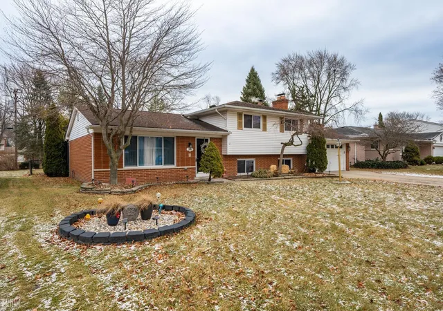 Photo 31 of Single family home for sale at 37578 Ladue St, Clinton Township, MI 48036 | MLS# 50197647 | Listing updated on 2026-01-19