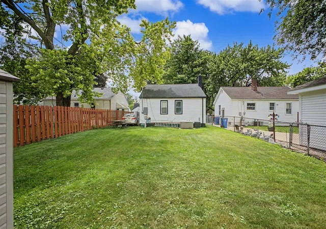 Homes for sale in Dearborn Heights, MI | 26154 Pennie St, Dearborn Heights, MI 48125 | MLS# 70541712