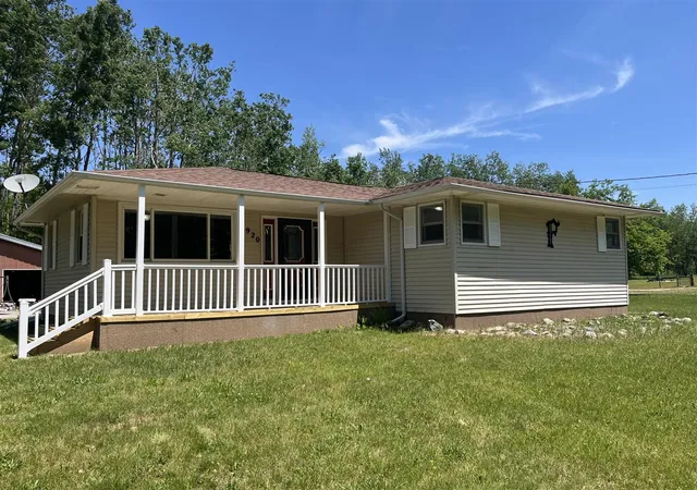 Homes for sale in Remus, MI | 1920 Indian Lake Rd, Remus, MI 49340 | MLS# 70537743
