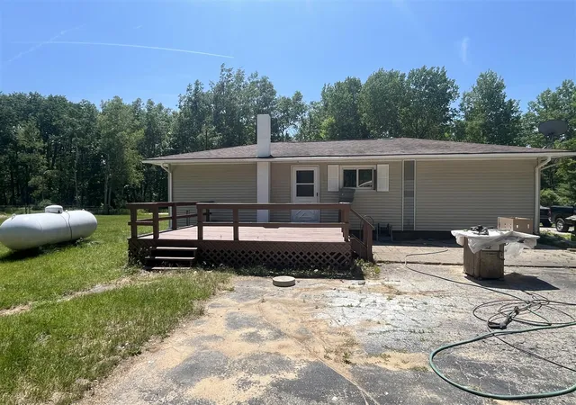 Homes for sale in Remus, MI | 1920 Indian Lake Rd, Remus, MI 49340 | MLS# 70537743
