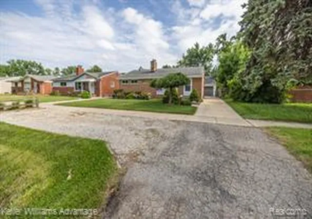 Homes for sale in Westland, MI | 31731 Joy Rd, Westland, MI 48185 | MLS# 61008879