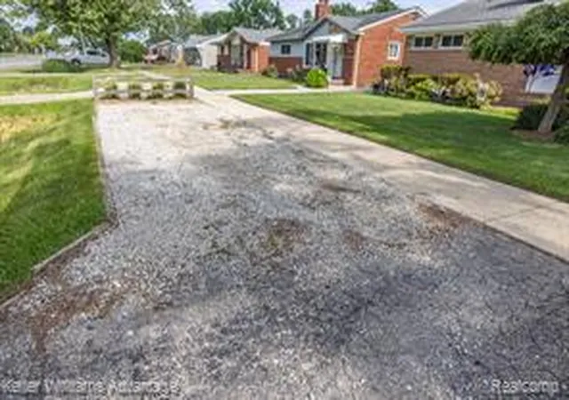 Homes for sale in Westland, MI | 31731 Joy Rd, Westland, MI 48185 | MLS# 61008879