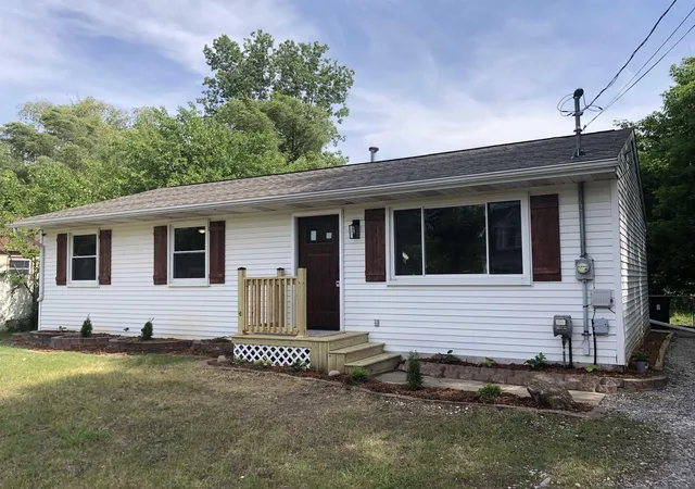 Homes for sale in Midland, MI | 3328 Cobb St, Midland, MI 48642 | MLS# 50211092