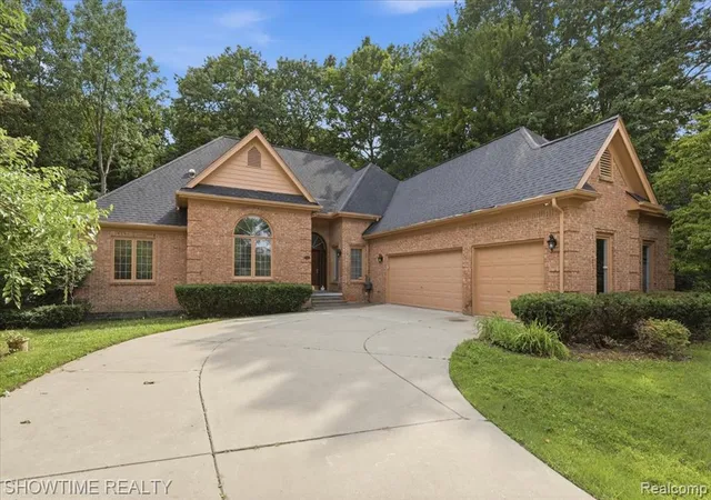 1st image of 11656 Majestic Ct, Shelby Township, MI 48315 | MLS# 61007387