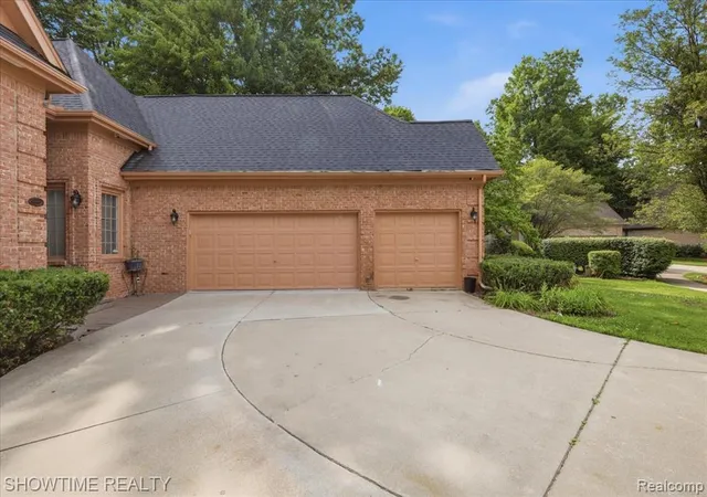 Photo 3 of Single family home for sale at 11656 Majestic Ct, Shelby Township, MI 48315 | MLS# 61007387 | Listing updated on 2026-07-07